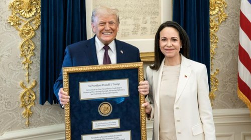 Trump confirma que Corina Machado le 'regaló' su Nobel de la Paz