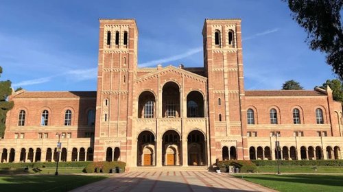 Demanda Trump a la UCLA por presunto antisemitismo