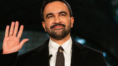 Mamdani firma tres ordenes en su primer día como alcalde de NY