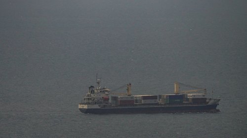 Irán intercepta dos buques en el estrecho de Ormuz