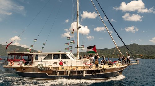 Localizan con vida a tripulantes de barco desaparecido