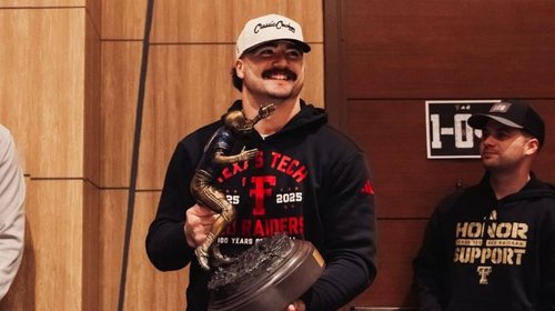 Jacob Rodríguez llega a Dolphins y presume raíces mexicanas