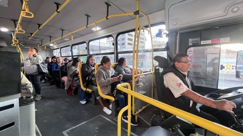 Jalisco reanuda operaciones del transporte público tras violencia