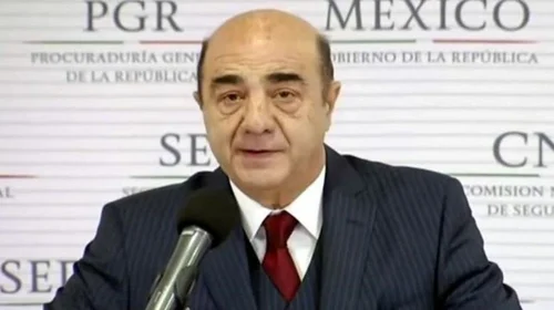 Murillo Karam nuevamente es trasladado al hospital