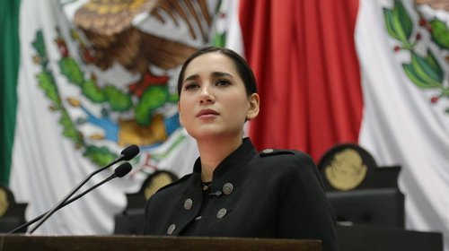 Katalyna Méndez propone garantizar servicios públicos de calidad