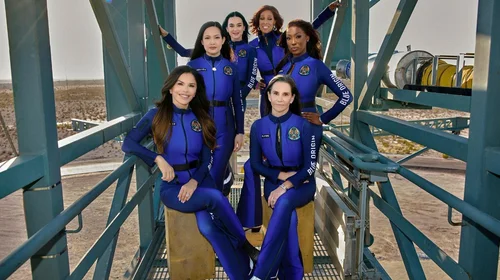 Viaja Katy Perry al espacio con tripulación femenina