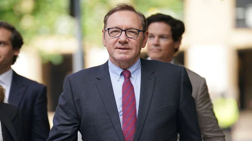 Kevin Spacey pacta acuerdo para evitar juicio por agresión sexual