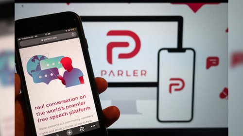 La red social derechista Parler planea relanzamiento próximo año