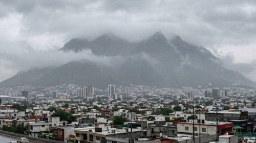 Prevén chubascos con tormentas aisladas para este domingo