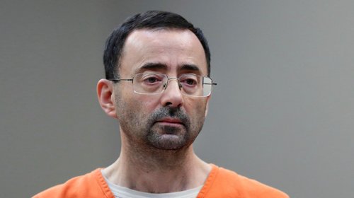 Apuñalan en prisión a condenado por abuso sexual de gimnastas