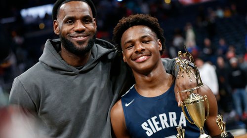 LeBron volverá para su 21ma campaña; busca ganar otro título