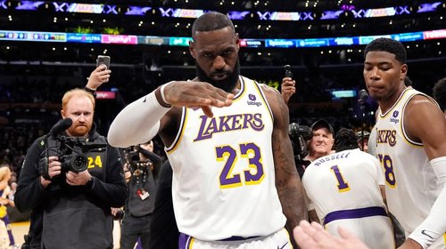 LeBron James sale de los Lakers; irá a la agencia libre