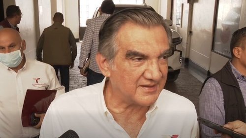 Américo Villarreal aclara la retirada de letreros en Playa Bagdad