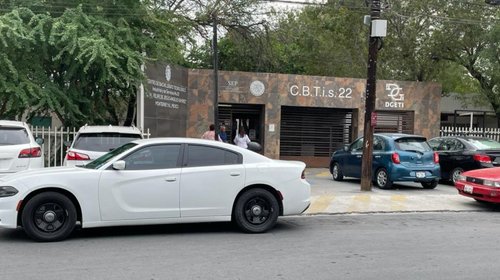 Intentan levantar a estudiante del CBTIS en Mitras Norte