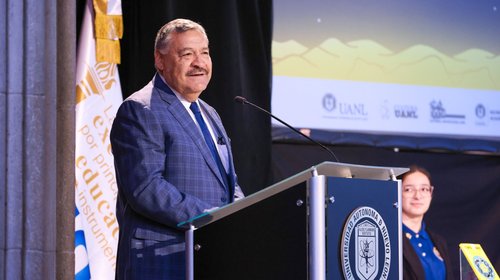 UANL impulsa lectura y deporte con libro rumbo al Mundial