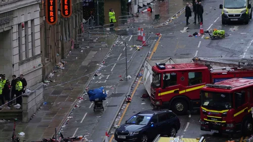 Detienen a hombre tras atropello masivo en Liverpool; 27 heridos