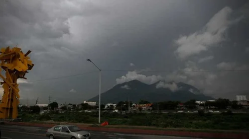 Pronostican lluvias fuertes y granizo para Coahuila y Nuevo León