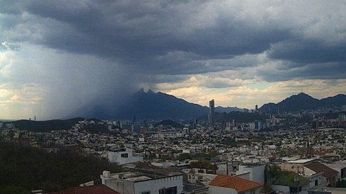 Prevén chubascos y tormentas eléctricas para este martes