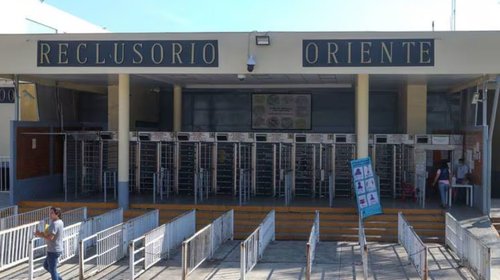 Condenan a 9 años de cárcel a maestro por abusar de alumna