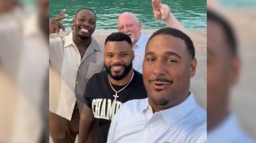 Los Steelers ya están en Monterrey y visitan Paseo Santa Lucía