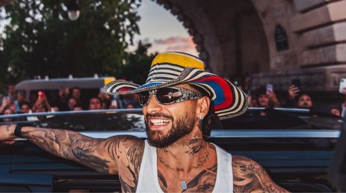Maluma improvisa show en París y provoca furor