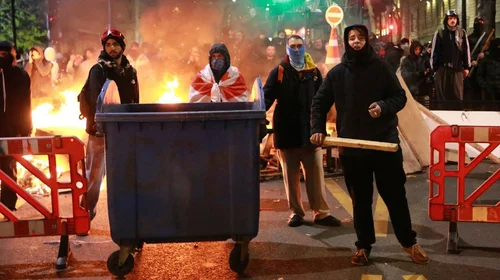 Manifestantes de Georgia vuelven a concentrarse en el Parlamento
