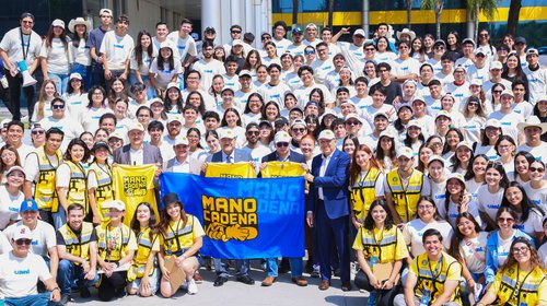 Se solidarizan alumnos de la UANL con los más vulnerables