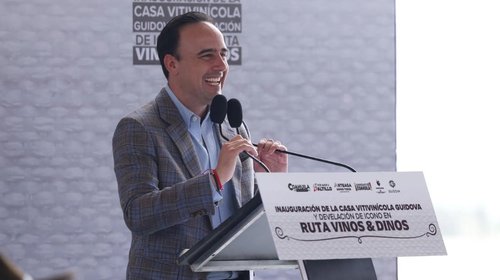 Lidera Manolo Jiménez cuatro rankings de aprobación nacional