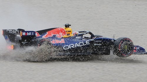Verstappen califica a F1 como una 'jungla' por nuevo reglamento