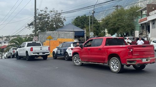 Agreden a menor repartidor de tortillas; roban camioneta