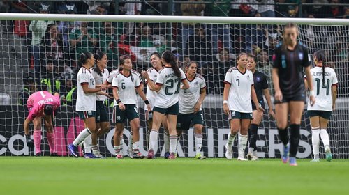 México golea a Puerto Rico y clasifica al Premundial de Concacaf