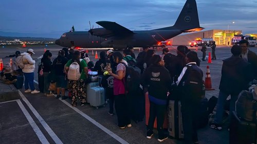 México repatria a 36 connacionales tras sismo en Colombia