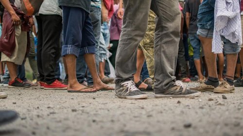 Migrantes arman caravana mientras otra avanza por Chiapas