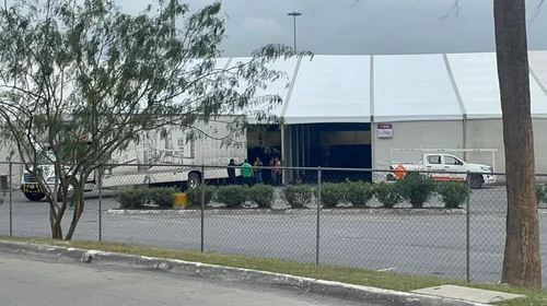 Migrantes deportados reciben apoyo en Reynosa 