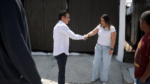 Impulsan Miguel Flores y Arturo Islas apoyo a vecino de Monterrey