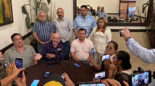 Cinco pilotos acusan represalias tras abandonar sindicato