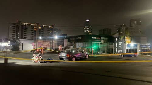 Motociclista fallece tras impactarse contra vehículo en Monterrey