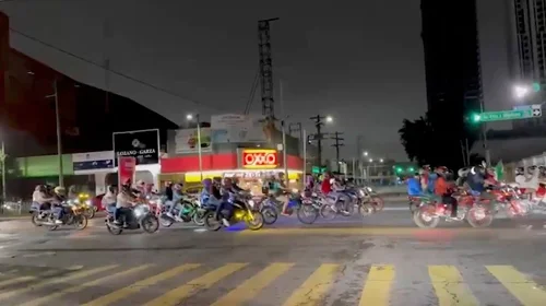 Invaden motociclistas calles del Centro regio tras el Grito