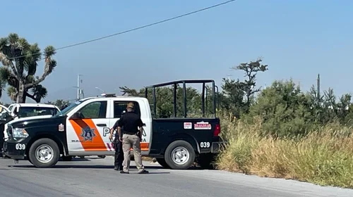 Ejecutan y tiran a hombre a la orilla de camino en Zuazua