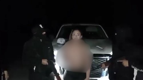 Video: Mujer es obligada a confesar vínculos entre CJNG