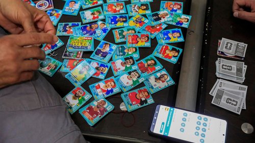 Incautan en Brasil 200 mil estampas piratas del álbum del Mundial