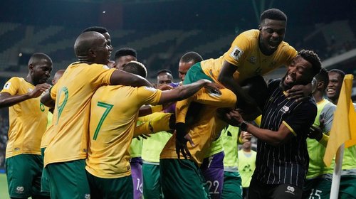 Viaja Sudáfrica al Mundial con retraso por problemas de visas