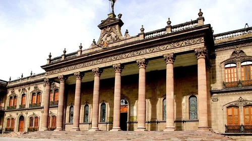 Informa gobierno interrupción de servicios digitales