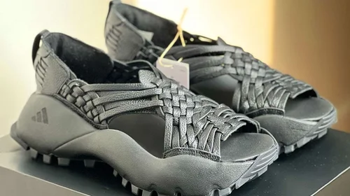 Adidas llega a acuerdo con Oaxaca tras plagio cultural