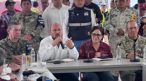 Desciende nivel del agua en colonia inundada de Tampico