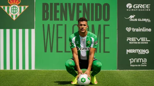 Presenta Real Betis a Nelson Deossa como su nuevo refuerzo