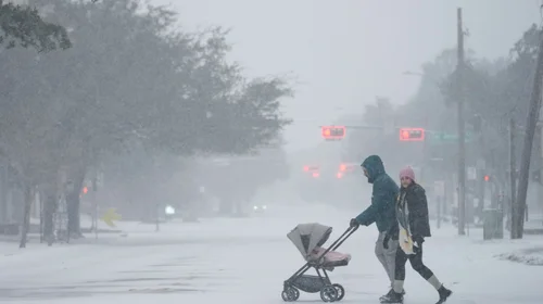 Inusual tormenta invernal cae en Texas y la costa norte del Golfo