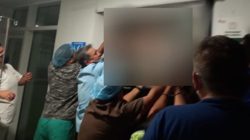 Niña muere aplastada por elevador del IMSS en Quintana Roo