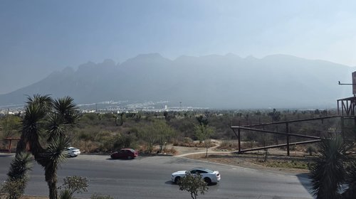 Alertan crisis de salud por olores químicos en Cumbres García