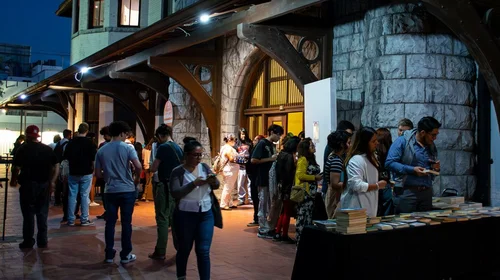 Viven 'Noche de Museos' librera y multicultural en Nuevo León